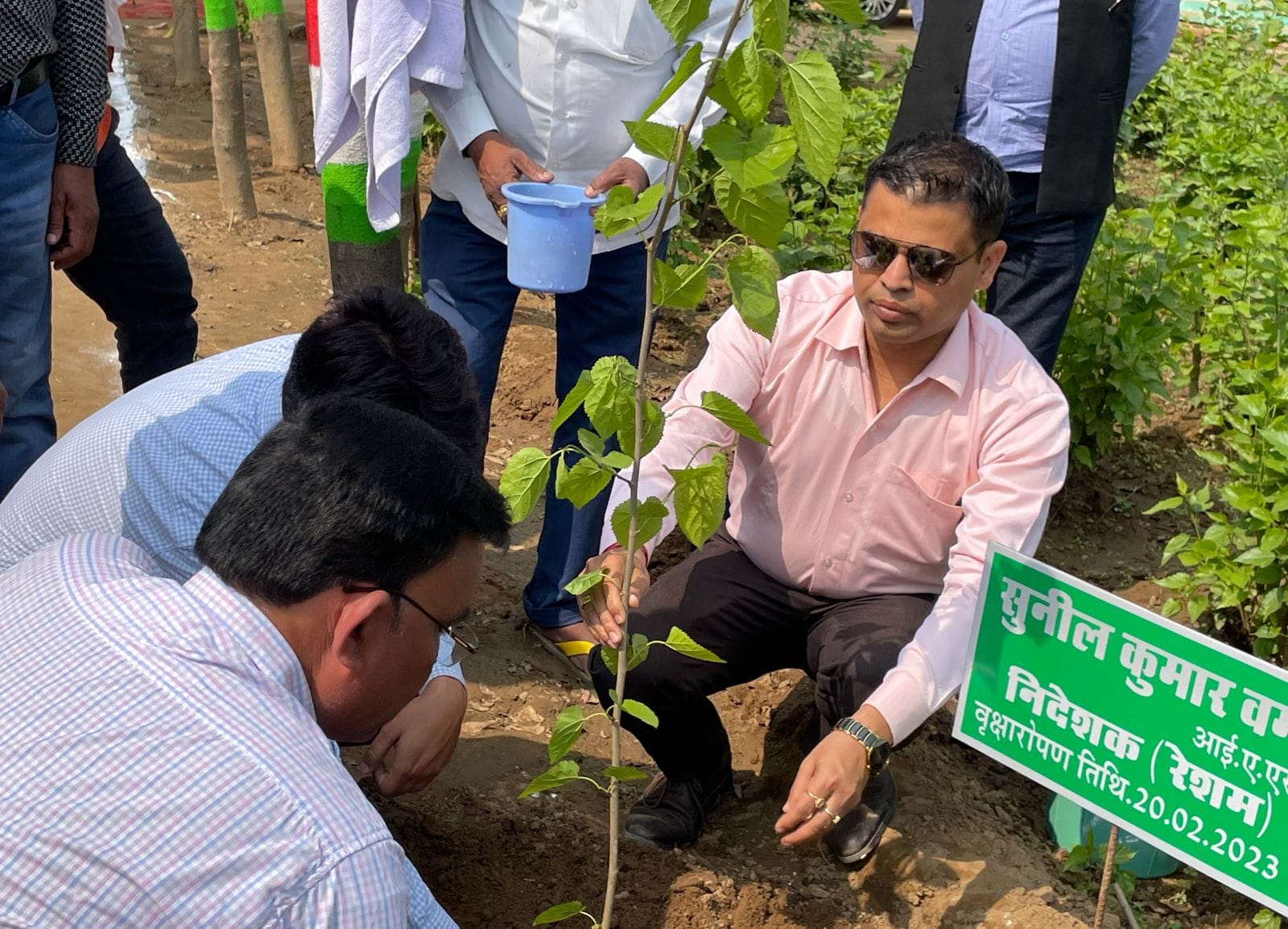 कीटपालकों से चर्चा