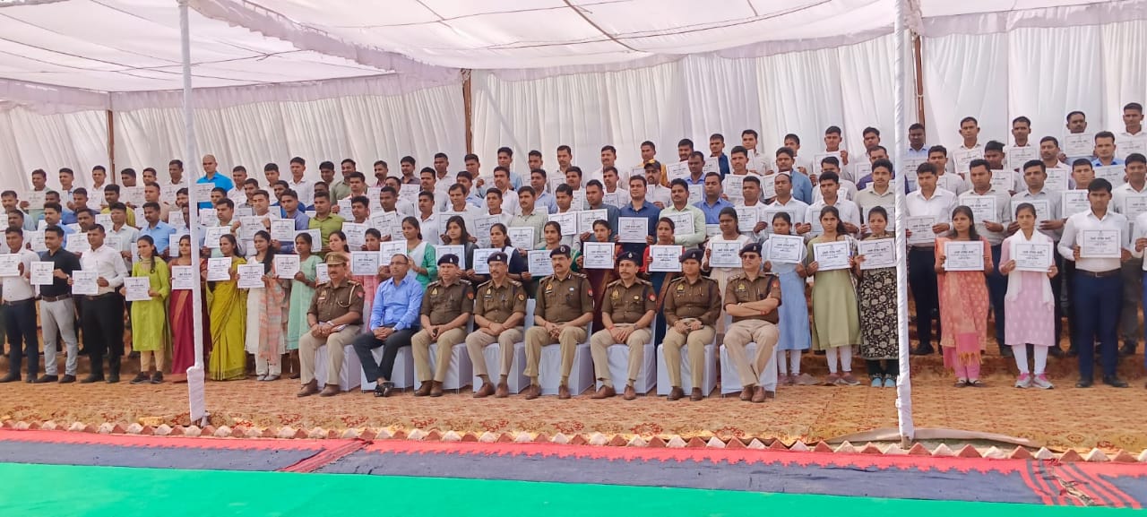 हमेशा कुछ न कुछ सीखते रहे, अपनी क्षमता बढ़ाते रहें तथा संवेदनशील रहें-प्रधानमंत्री