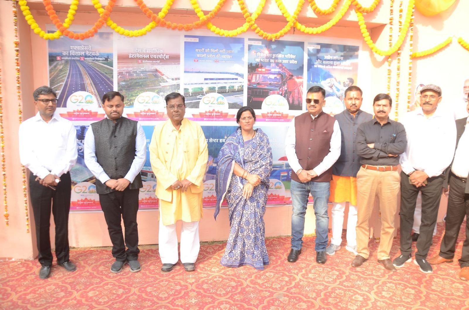 जिला पंचायत अध्यक्ष व सांसद ने 03 दिवसीय चित्र प्रदर्शनी का किया उदघाटन