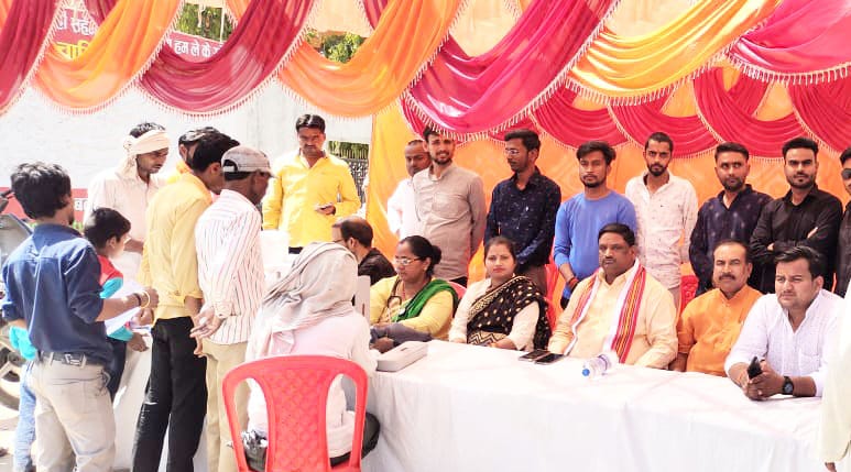 भाजयुमो निःशुल्क चिकित्सा शिविर में 250 से अधिक मरीजों को वितरित की गई दवाएं