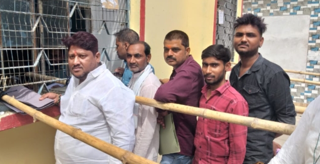 पांचवे दिन सभासद पद हेतु तमाम नामांकन पत्र किये गये दाखिल