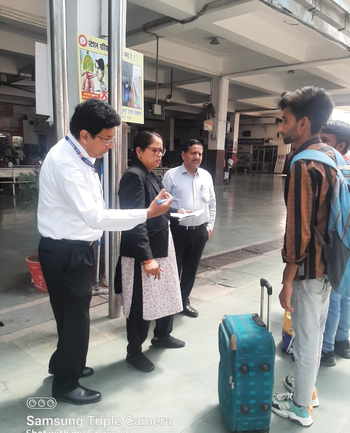 रेल टिकट चेकिंग स्टाफ ने बनाए नए कीर्तिमान