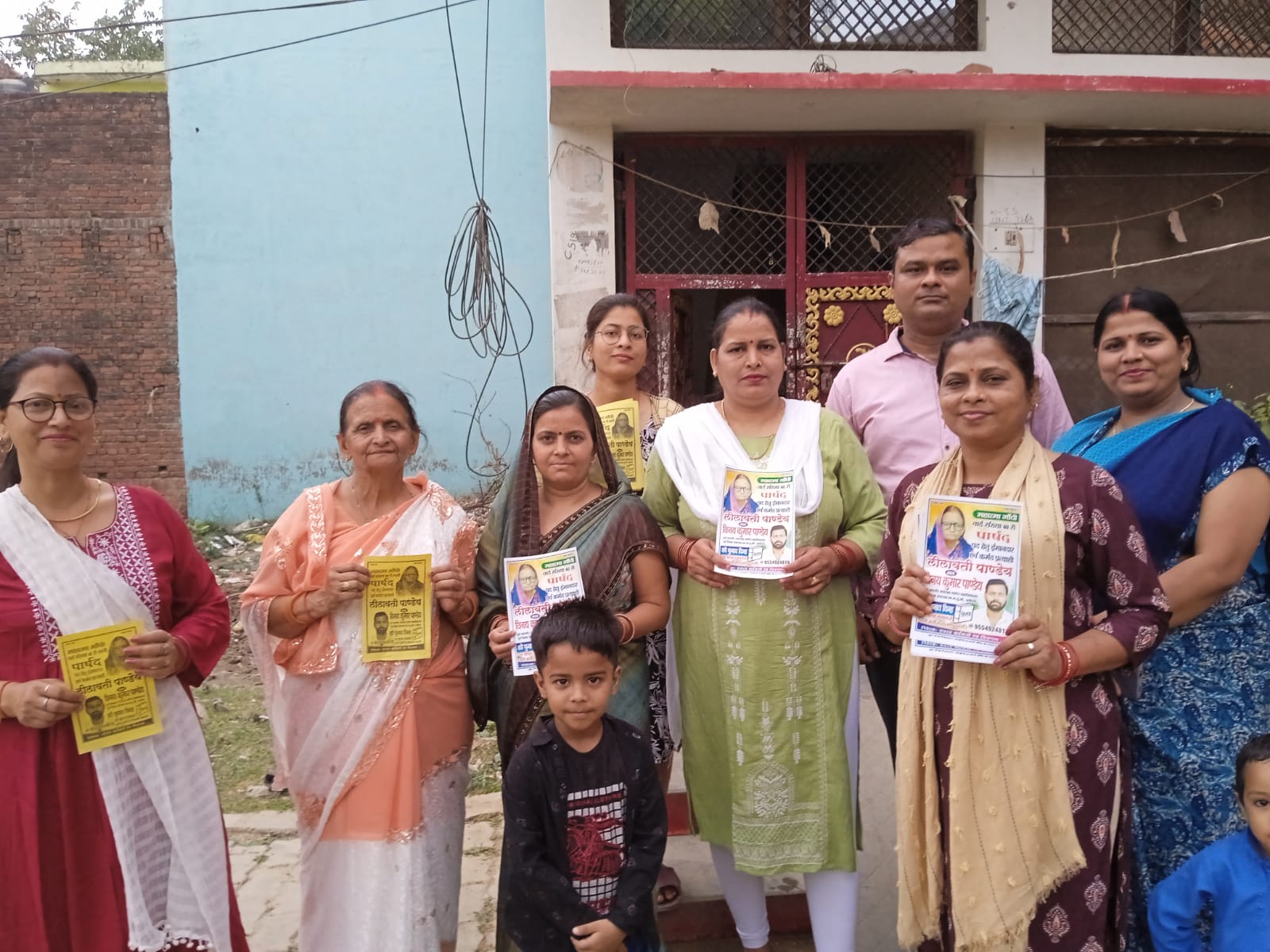 वार्ड नंबर 40 महात्मा गॉंधी प्रत्याशी का धुआंधार जनसंपर्क अभियान