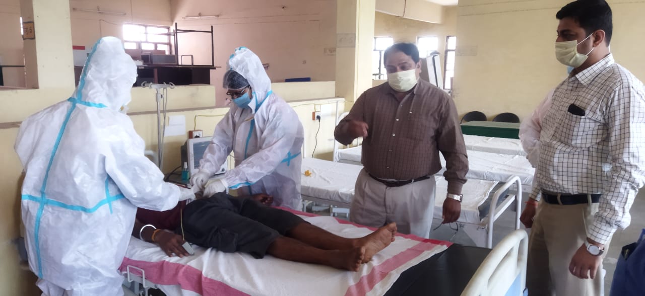 अचानक कोविड हॉस्पिटल में पहुँचा कोरोना संक्रमित मरीज