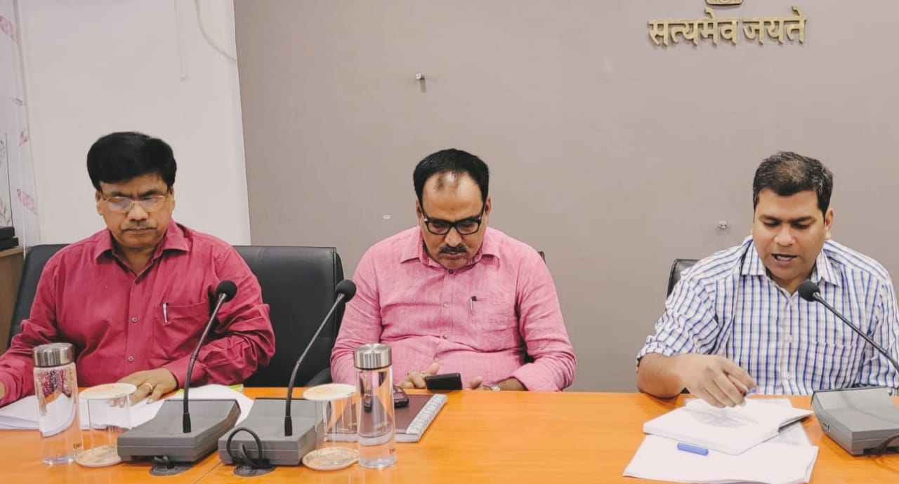 नए डीएम अमित पाण्डेय के रडार पर रहेंगे कालाबाजारी करने वाले उर्वरक विक्रेता, होगी ताबड़तोड़ छापामारी