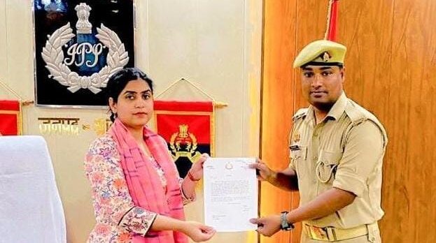 चुनाव सेल व सोशल मीडिया सेल के अधिकारियों व कर्मचारियों को एसपी ने किया सम्मानित