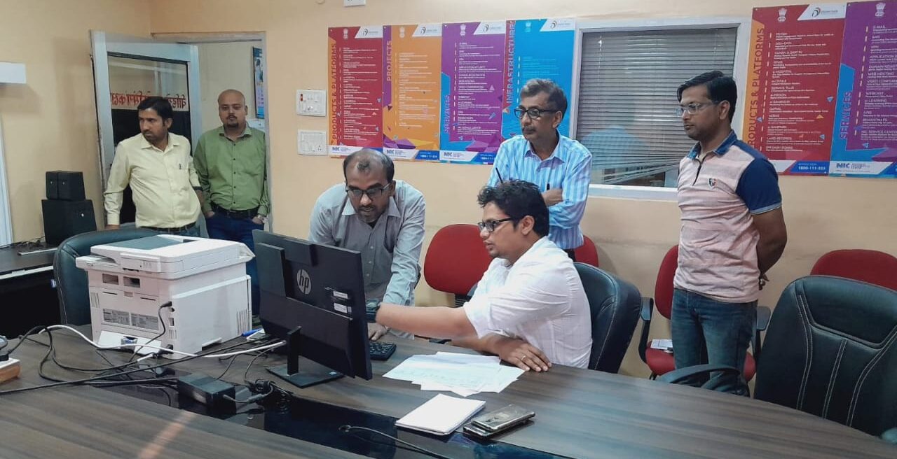 मतगणना कार्मिकों का प्रथम रेंडमाइजेशन संपन्न