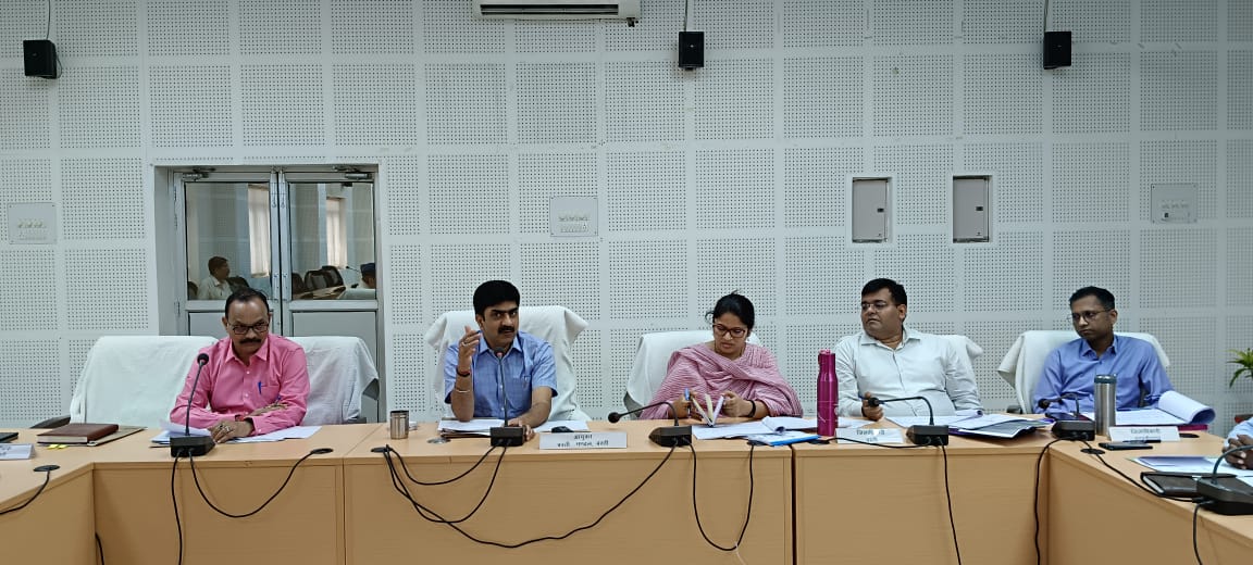 शिकायतों के गुणवत्तापूर्ण निस्तारण के लिए स्टैंडर्ड ऑपरेशन ऑफ प्रोसीजर निर्धारित करें-मंडलायुक्त