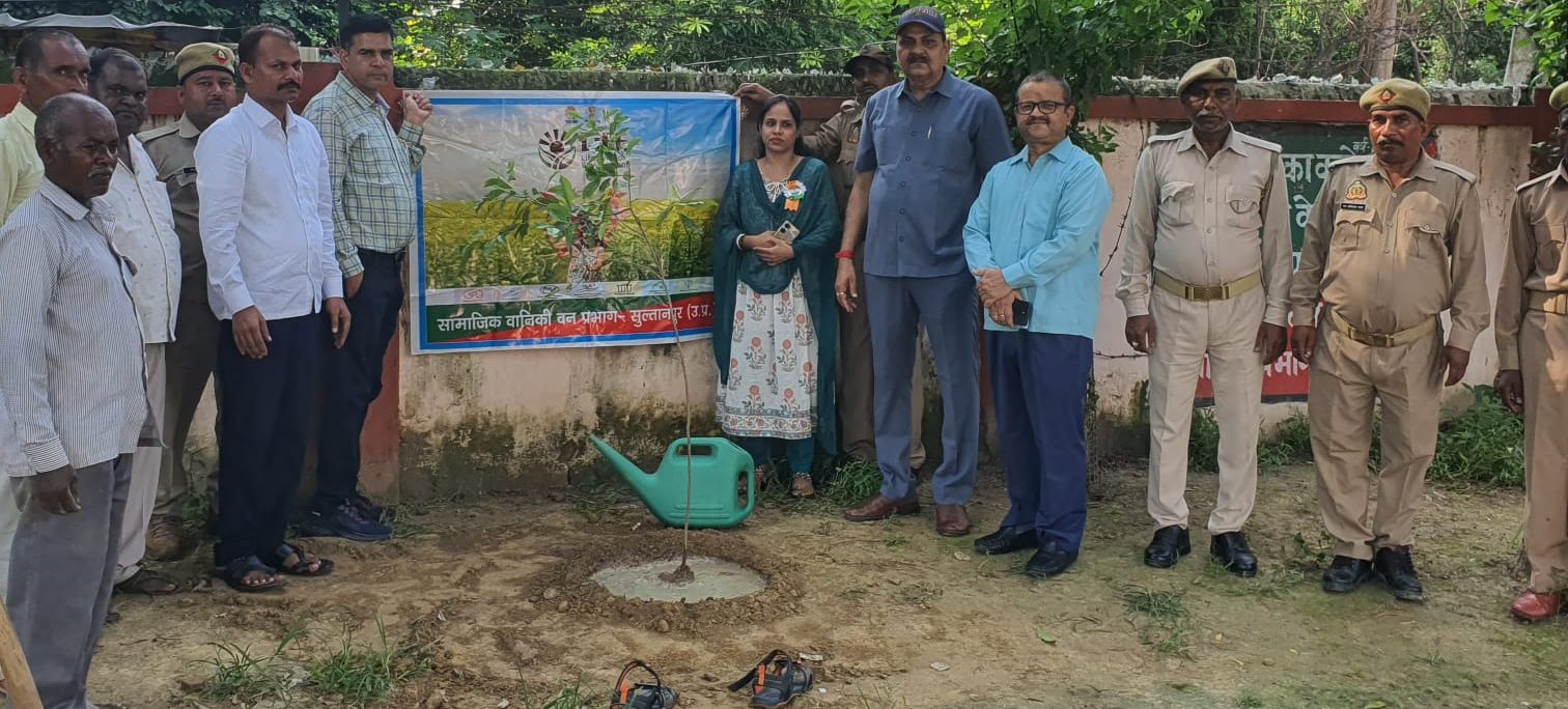 प्रकृति को हरा-भरा रखने में हमारी भूमिका अहम-राजकुमार त्रिपाठी