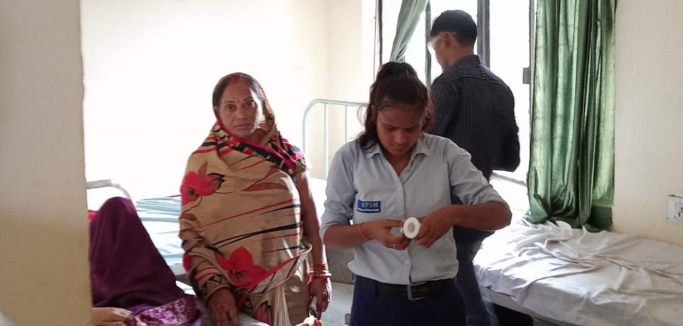 सामुदायिक स्वास्थ्य केंद्र परसेंडी की स्थिति खराब