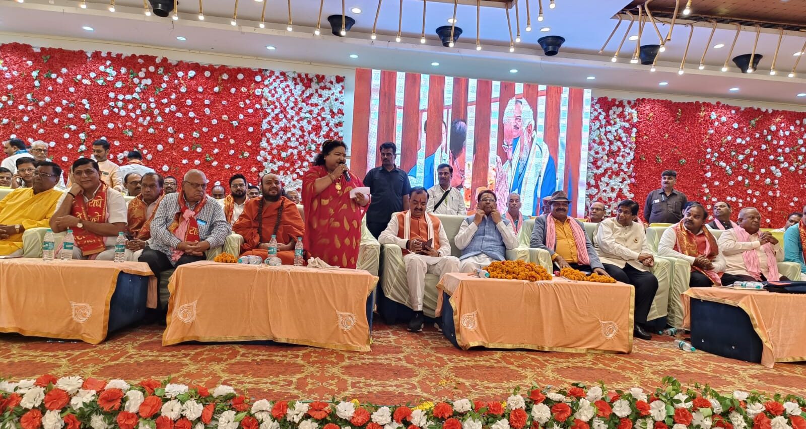 जायसवाल समाज द्वारा लगाए गए महाकुंभ में डिप्टी सीएम सहित शामिल हुए कई मंत्रीगण