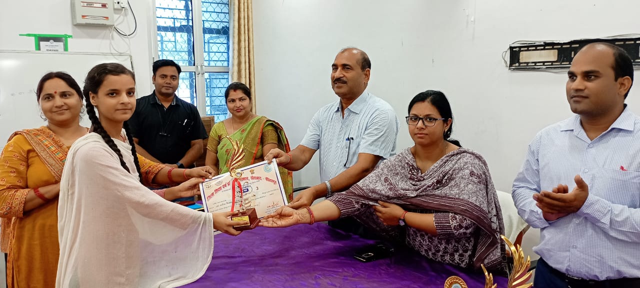 जनपद स्तरीय श्रुतलेख प्रतियोगिता आयोजित