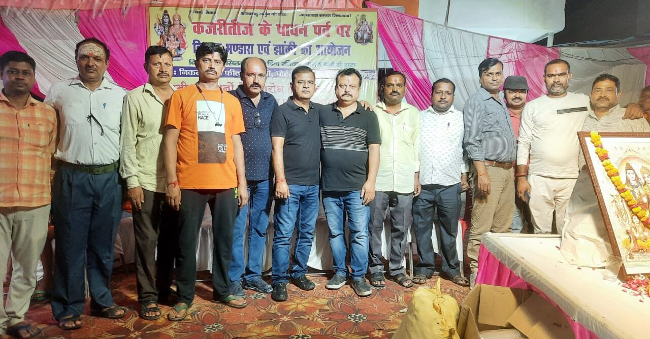 हजारों पंडालों के बीच कुछ पंडाल रहे मनमोहक
