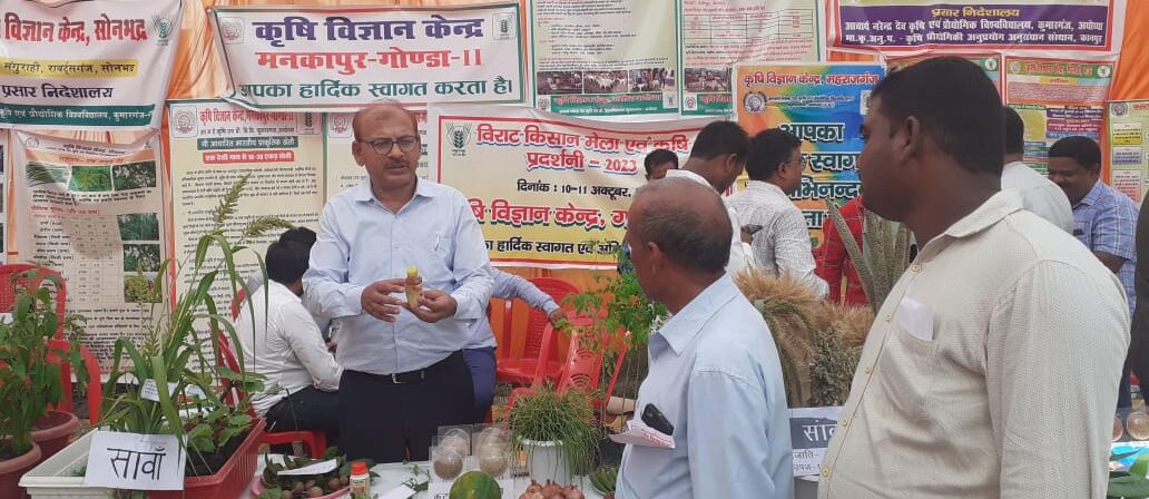 किसान मेले में किसानों, छात्रों, कृषि प्रसार कार्मिकों आदि ने भारी संख्या में प्रतिभाग किया
