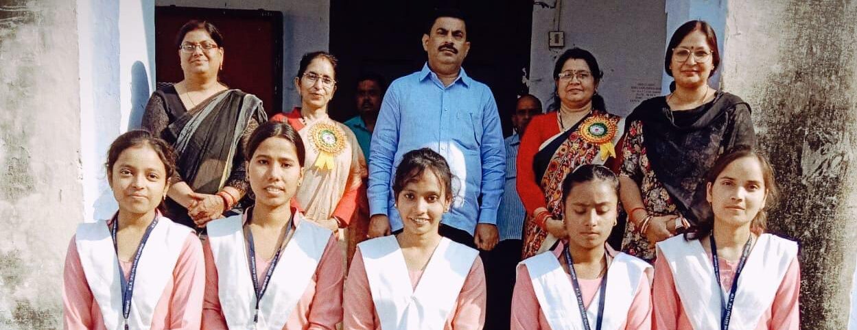 चित्रकला के बाद रंगोली प्रतियोगिता में भी रोशनी ने मारी बाजी