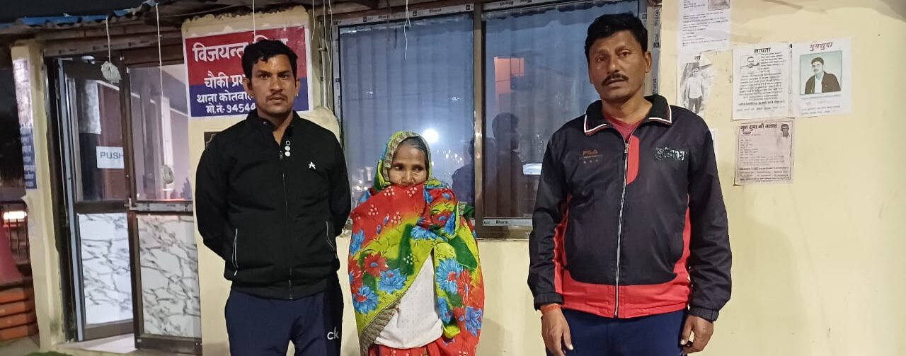 सरयू नदी के पुराने पुल से महिला ने लगाई छलांग