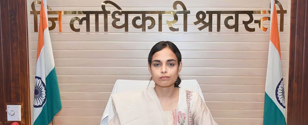 विकसित भारत संकल्प यात्रा अभियान के तहत चल रही प्रचार विशेष वैन का गांव गांव का संचालन कराये नामित अधिकारीगण – जिलाधिकारी