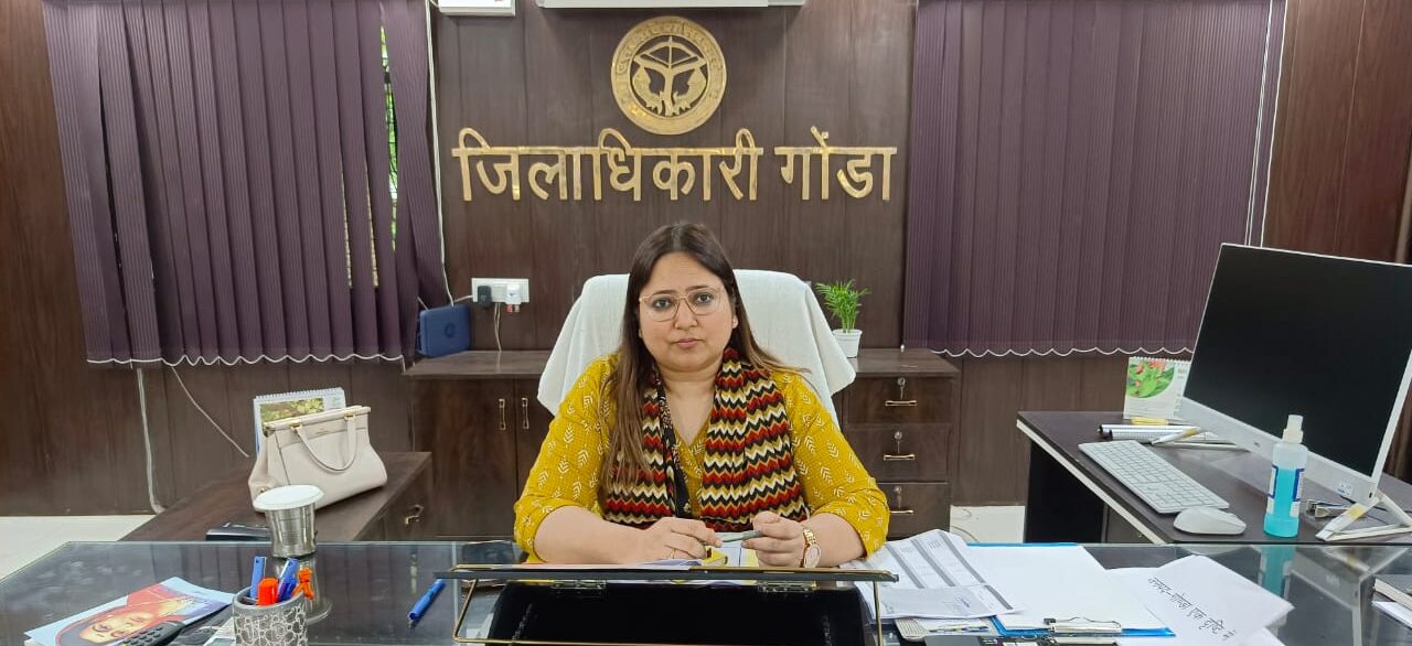 भ्रष्टाचार पर जिलाधिकारी का प्रहार, रिश्वत लेने के आरोपी ग्राम विकास अधिकारी निलंबित
