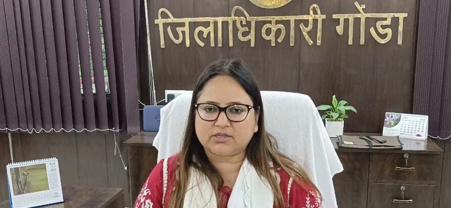 डीएम नेहा शर्मा की पहल, गोंडा में निराश्रित गोवंशों को मिलेगा एक ‘नया घर