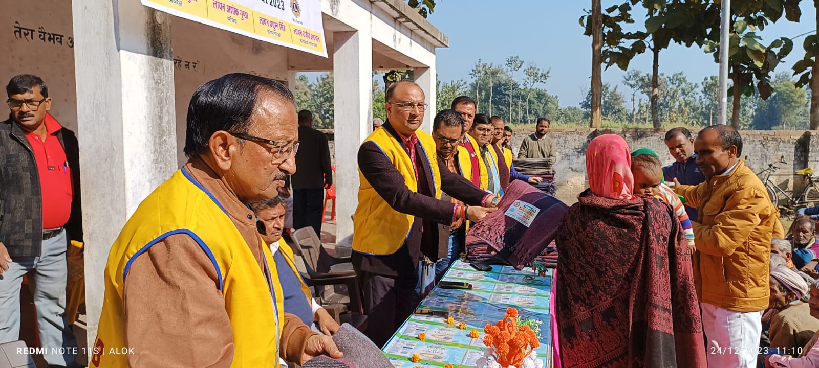 लायंस क्लब बलरामपुर द्वारा कम्बल वितरण कार्यक्रम सम्पन्न