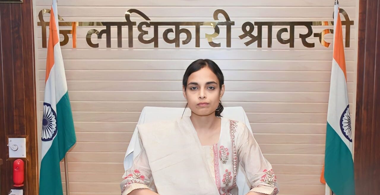 जिलाधिकारी ने जनता दर्शन के दौरान सुनी जनसमस्याएं