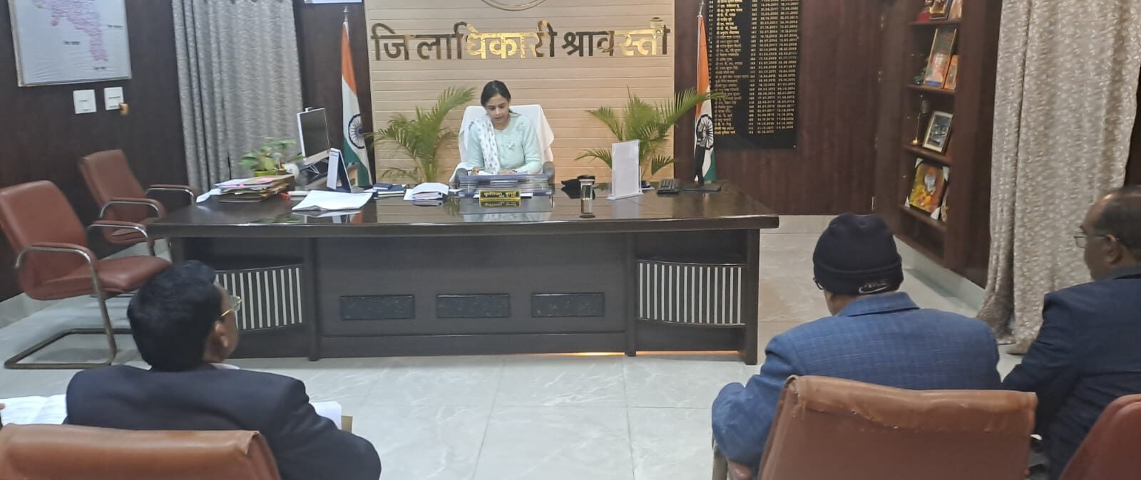 प्रस्तावित कार्यों को अतिशीघ्र प्रारम्भ कराते हुए समय-सीमा के अन्दर किया जाए पूरा-जिलाधिकारी
