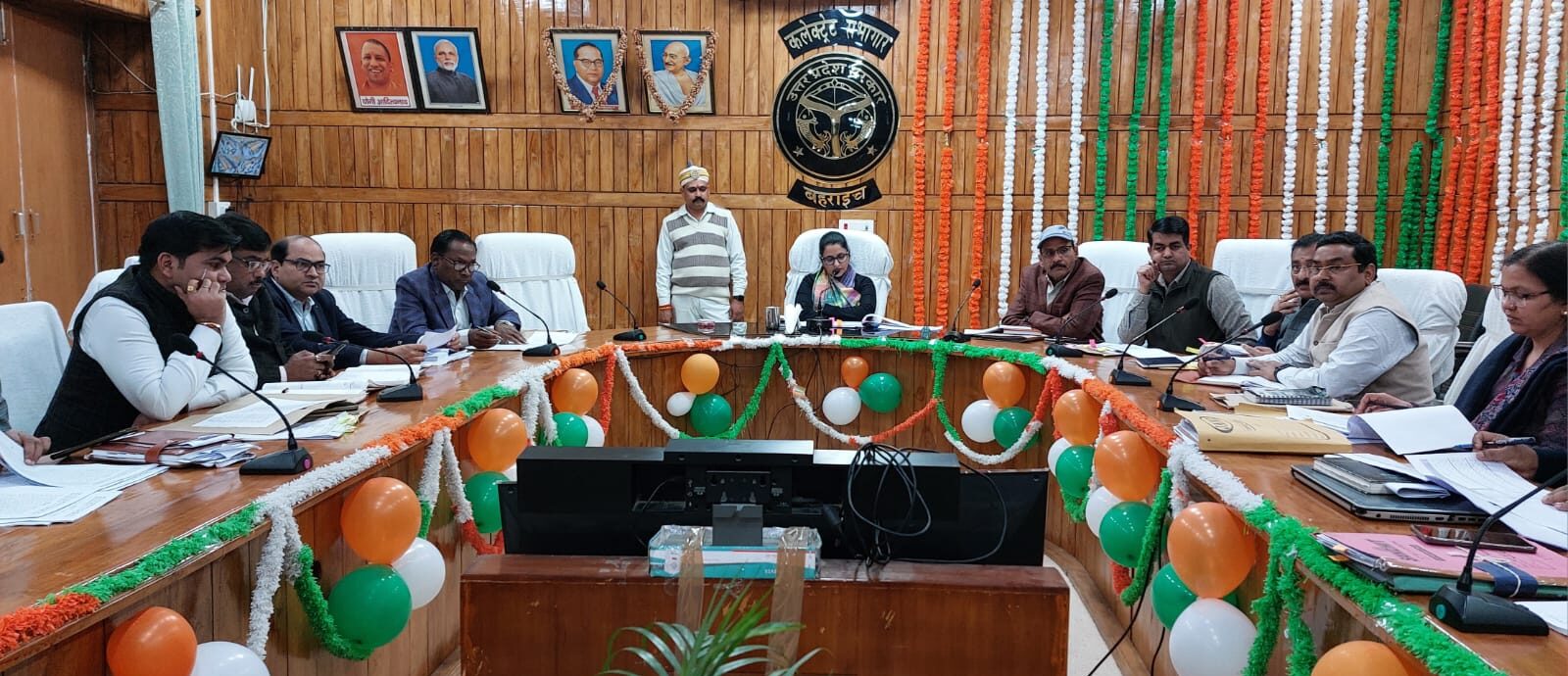 नीति आयोग के सूचकांकों की समीक्षा हेतु डीएम की अध्यक्षता में बैठक सम्पन्न