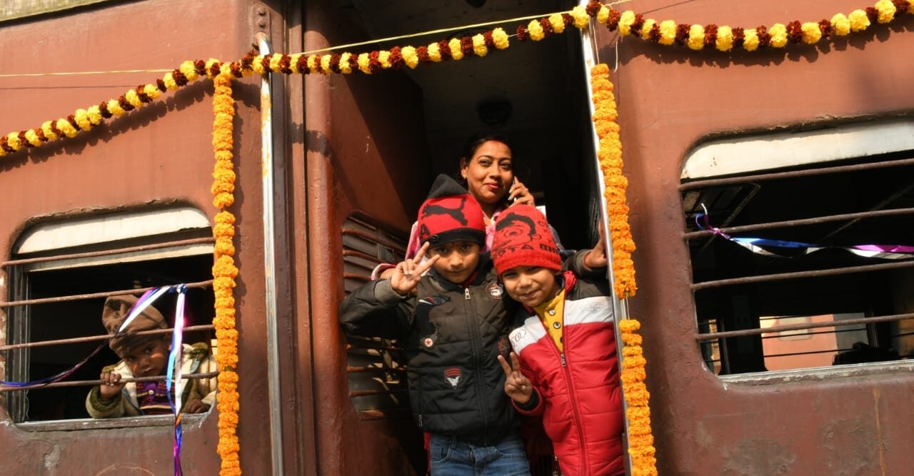 मीटर गेज रेल खंड पर आज अंतिम बार हुई रेल यात्रा