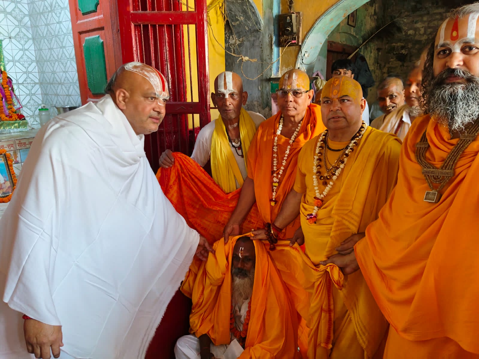 मंदिर व सनातन धर्म के उत्थान हेतु जीवन रहेगा समर्पित  – रामबली दास राम जानकी मंदिर का नए उत्तराधिकारी बने रामबली दास