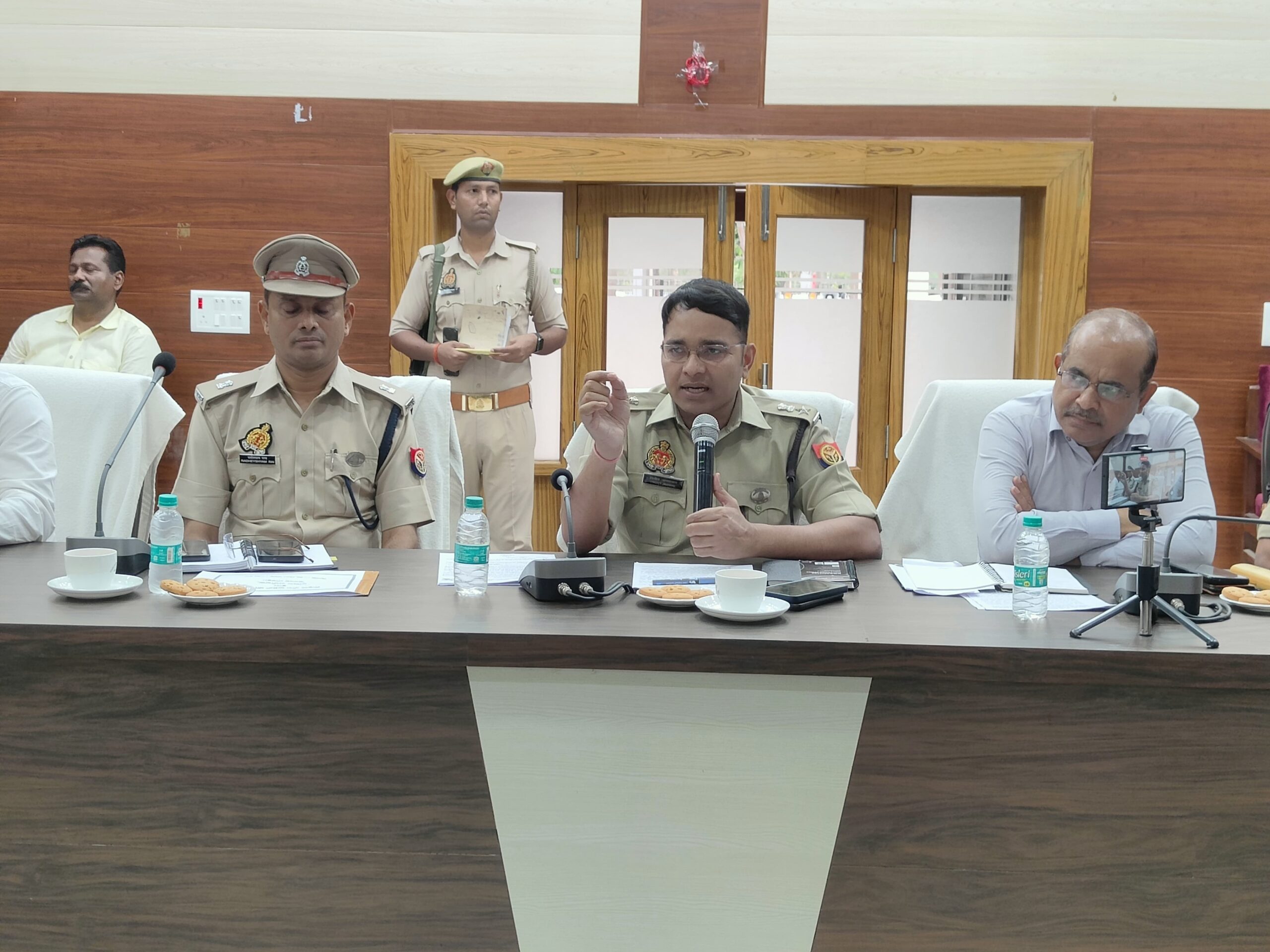 *एसपी विनीत जायसवाल की अध्यक्षता में सेंट्रल पीस कमेटी की बैठक सम्पन्न*