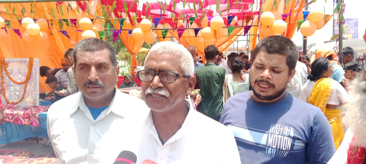 रामनगरी अयोध्या में जेठ के तीसरे मंगल को साकेत ठेला एवं पटरी दुकानदार समिति ने किया भव्य भंडारे का आयोजन
