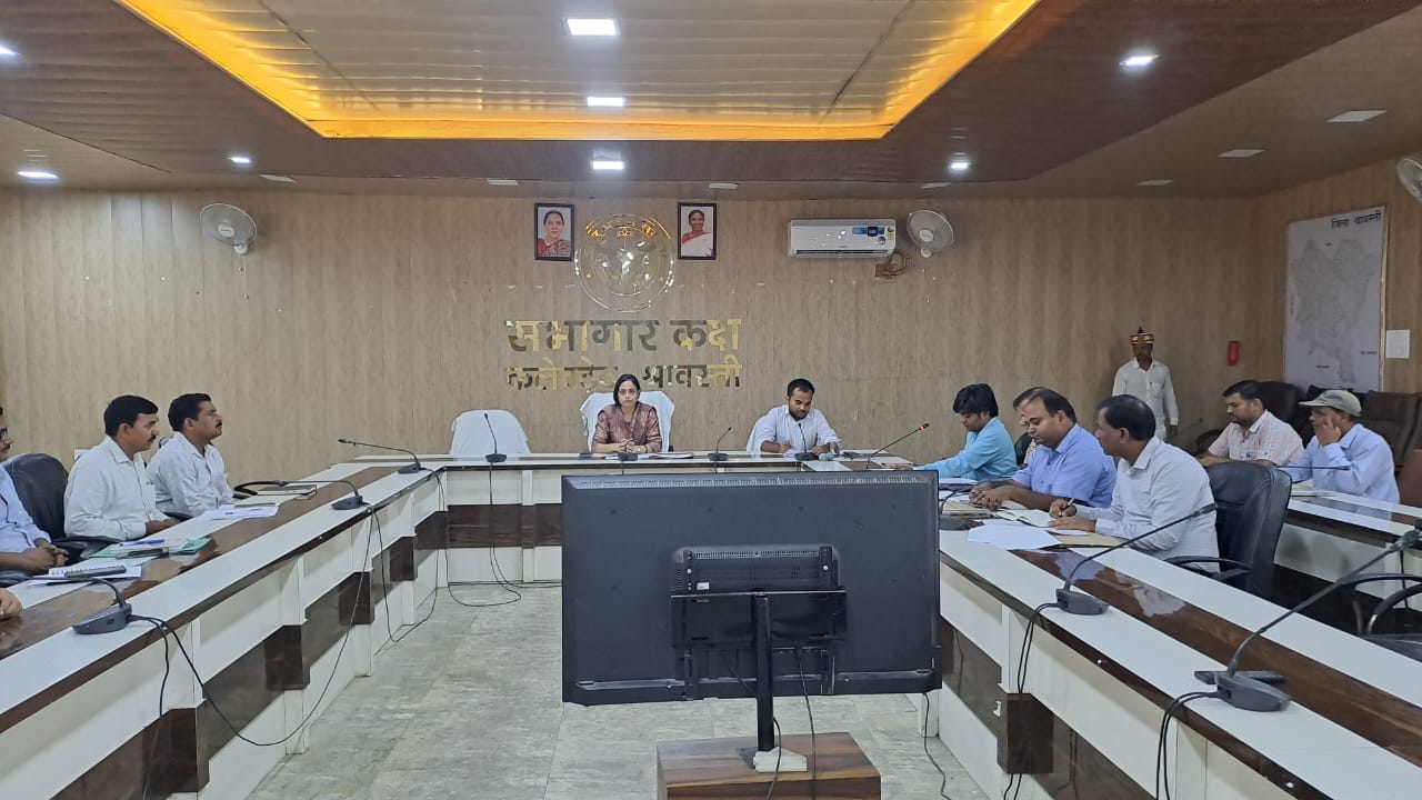 किसानों को सिंचाई हेतु कोई दिक्कत न हो, इसके लिए नहरों का मुकम्मल किया जाए संचालन-जिलाधिकारी