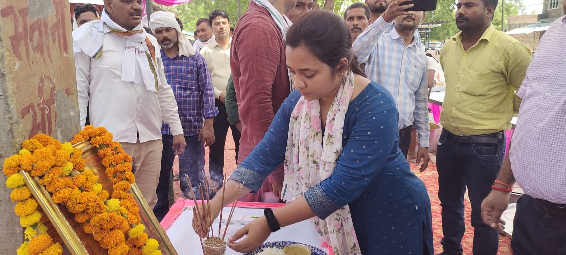 खंड विकास अधिकारी के नेतृत्व में हुआ विशाल भंडारा