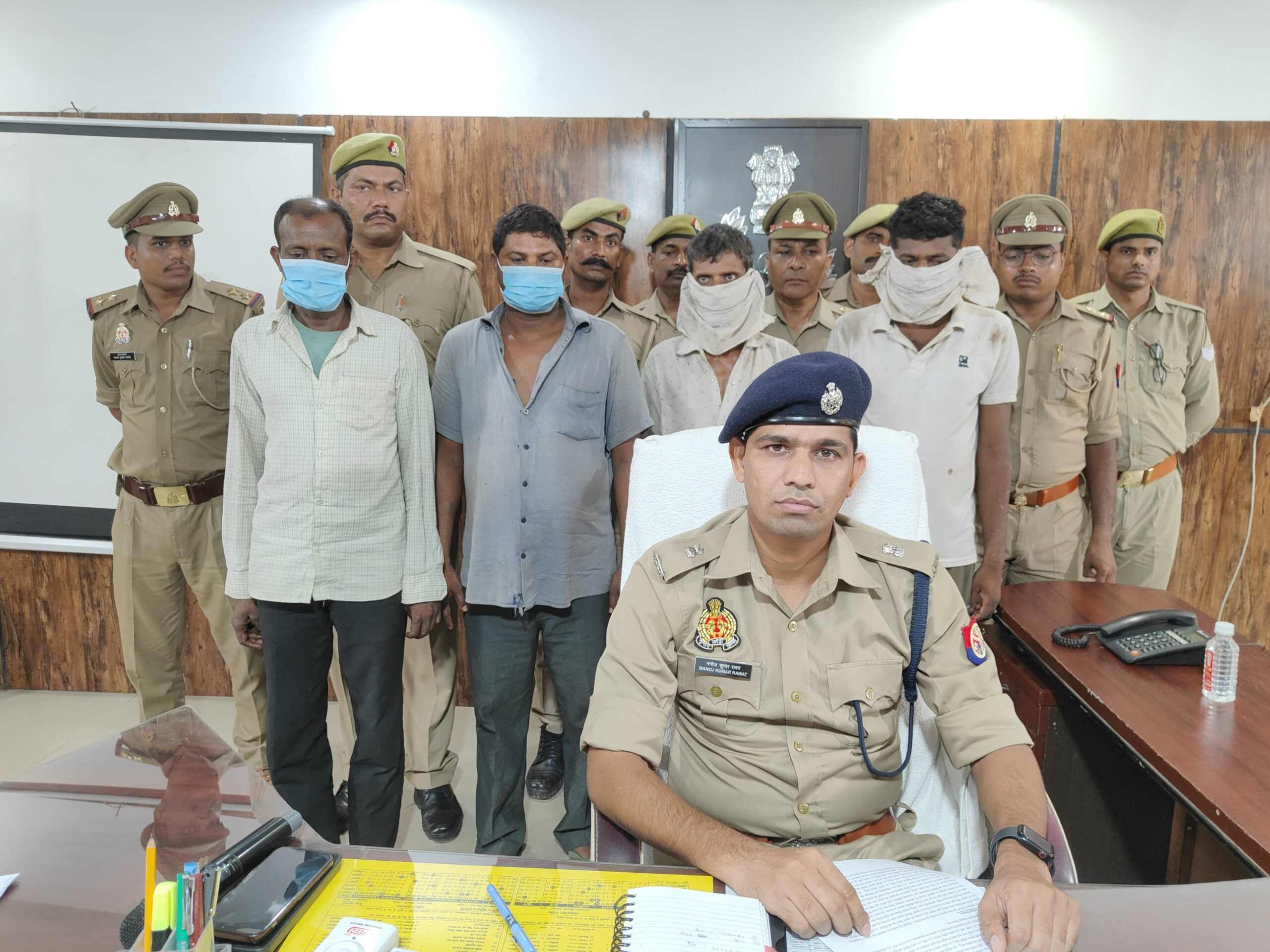 चोरी की योजना बनाते 04 अन्तर्जनपदीय शातिर गिरफ्तार