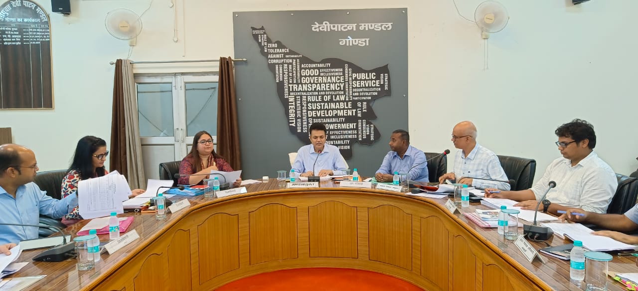 अंतिम पायदान पर खड़े व्यक्ति को मिलें योजना का लाभ – आयुक्त