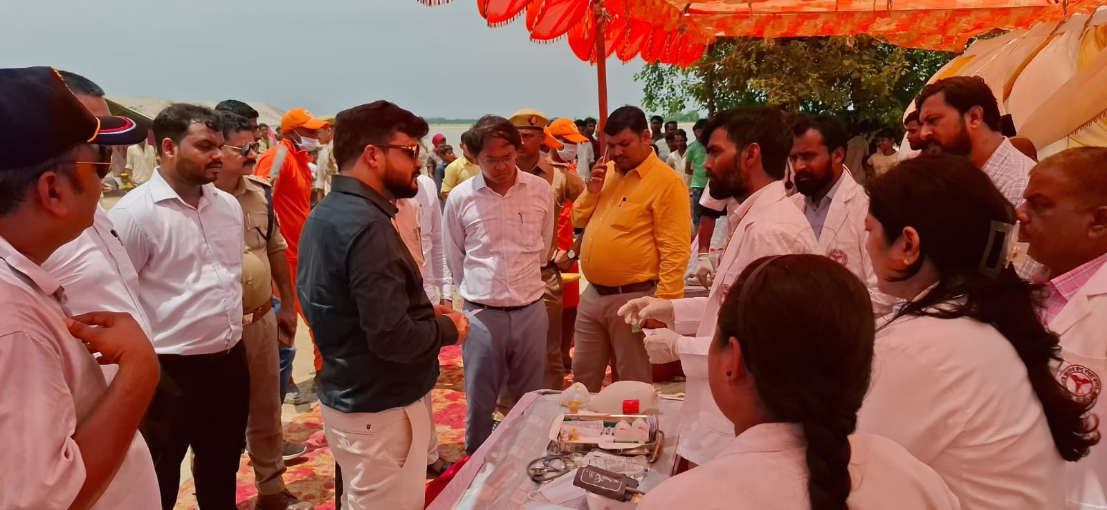 एनडीआरफ ने संभाली रेस्क्यू की कमान, राजस्व, मेडिकल, पशु व रेडक्रॉस ने बांटी राहत