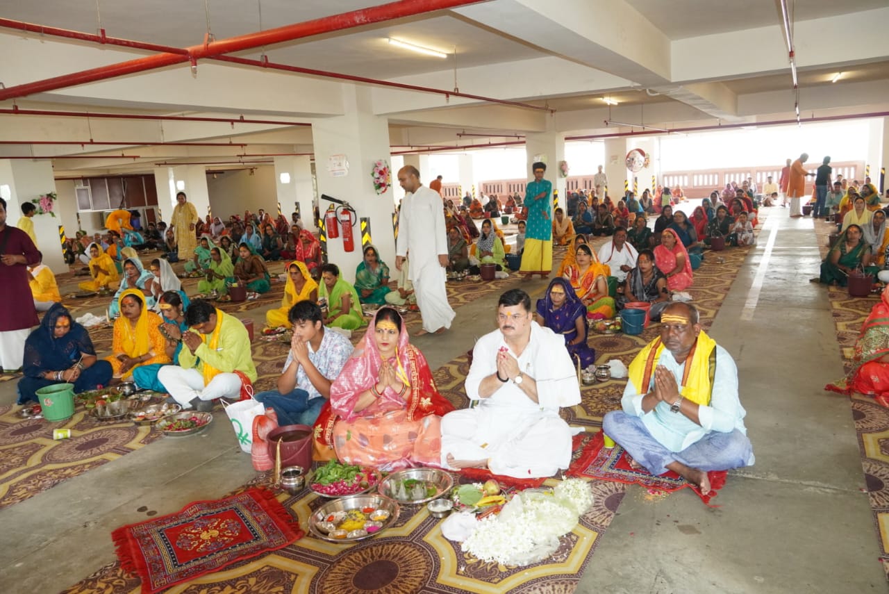 श्रावण शुक्ल षष्ठी के अतिविशेष मुहूर्त पर सामूहिक रुद्राभिषेक सविधि संपन्न