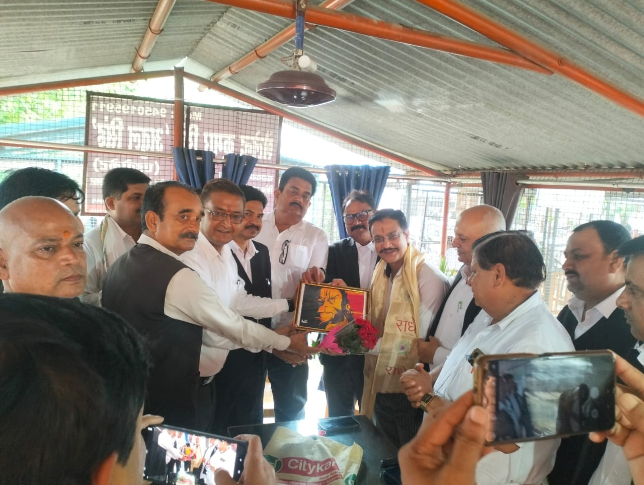 फौजदारी बार एसोसिएशन ने डीजीसी को किया सम्मानित:अतुल श्रीवास्तव
