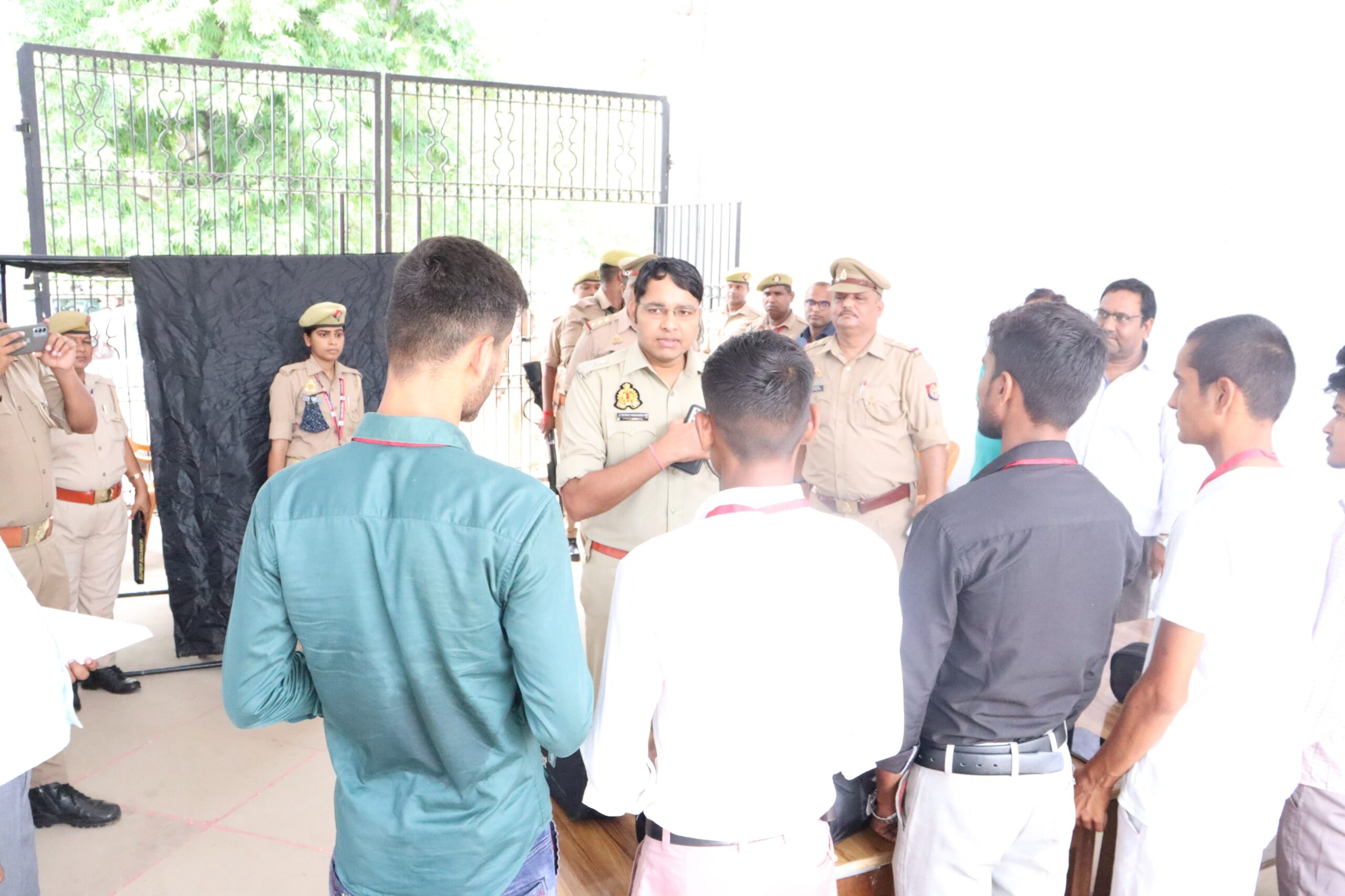 प्रथम पाली की परीक्षा निष्पक्ष व शांतिपूर्ण ढंग से सम्पन्न