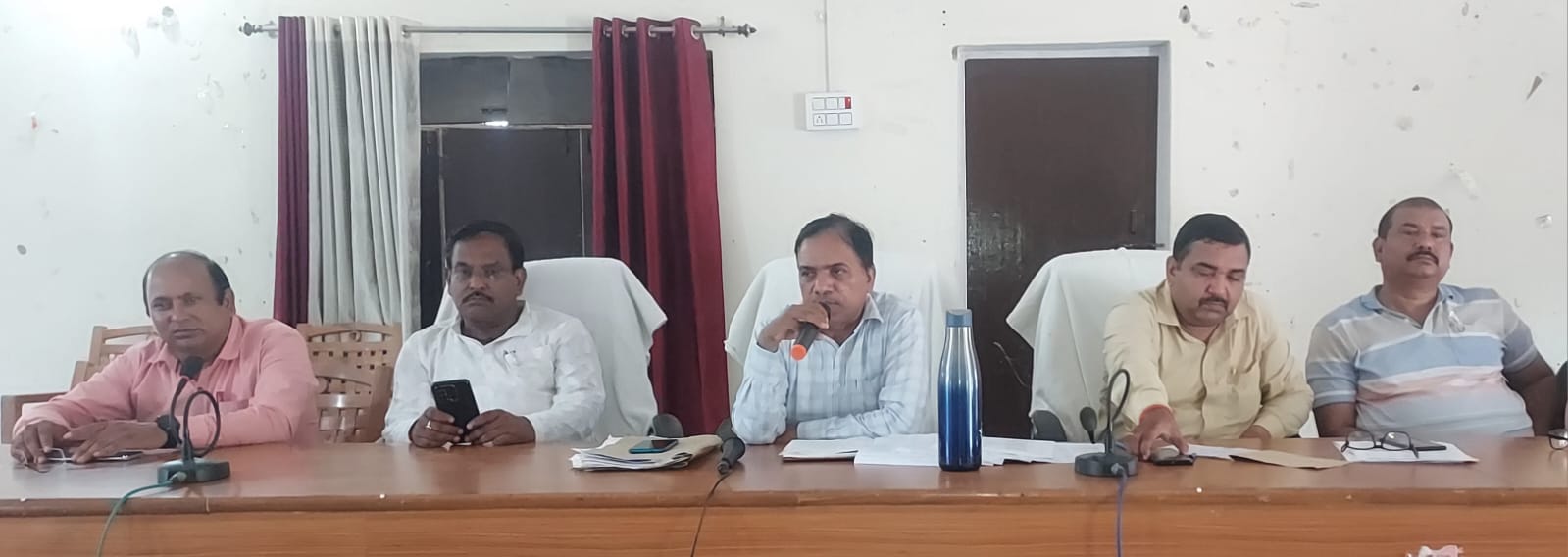 नवागन्तुक एबीएसए पुष्पेंद्र कुमार जैन ने कसे प्रधानाध्यापको के नट बोल्ट