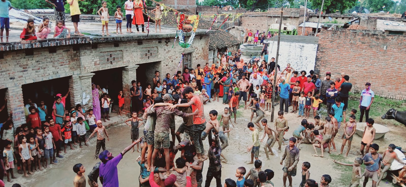 मल्हीपुर खुर्द में धूमधाम से मटकी फोड़ कार्यक्रम आयोजित:रवि शर्मा