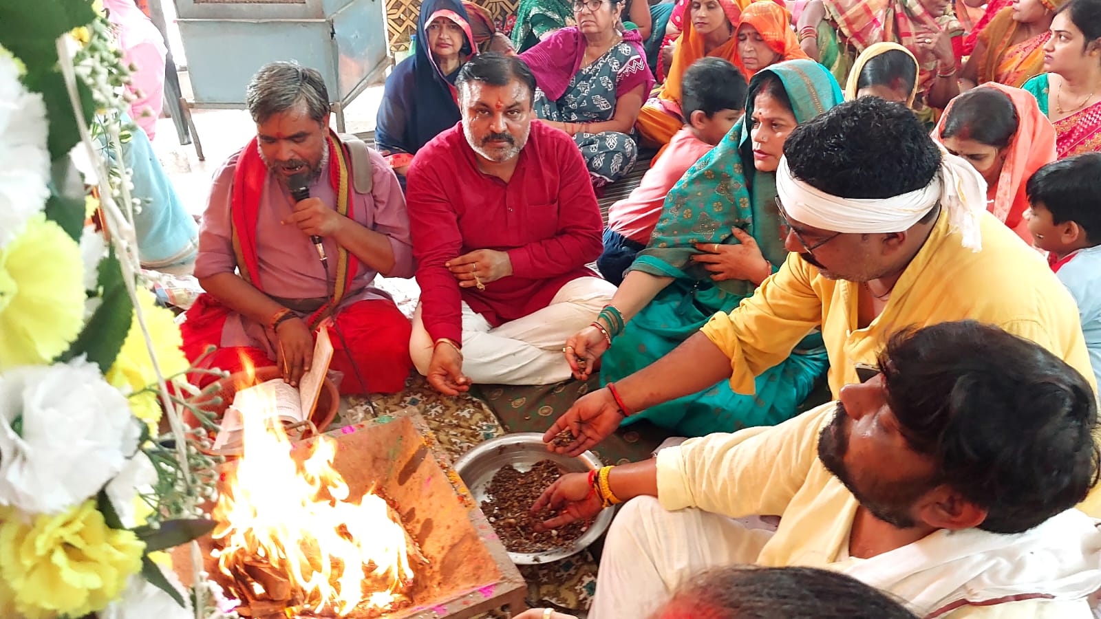 आयोजित विशाल भंडारा संपन्न