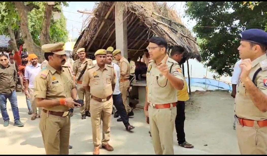 पुलिस अधीक्षक गोण्डा द्वारा सरयू घाट का किया गया निरीक्षण सुरक्षा प्रबन्धों की समीक्षा कर सभी संबंधित को दिए गए आवश्यक दिशा-निर्देश