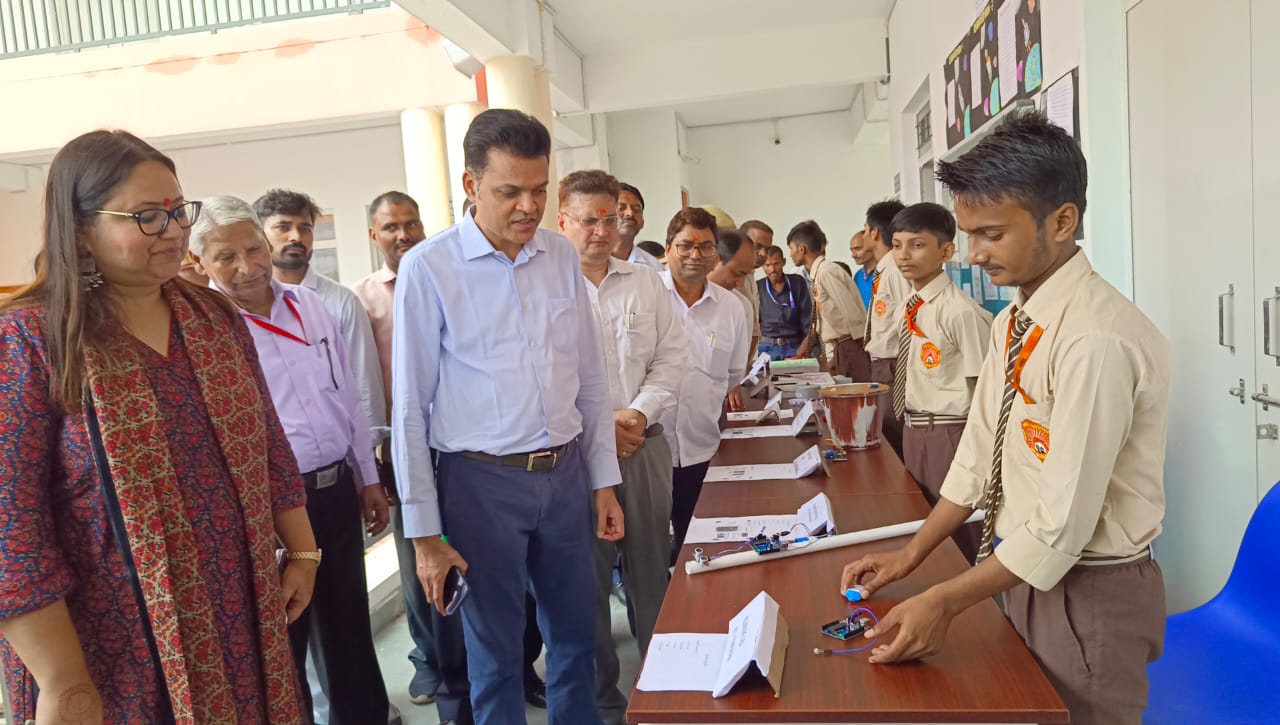 विधायक की अध्यक्षता में आयोजित हुआ अटल आवासीय विद्यालय के कक्षा का शुभारंभ