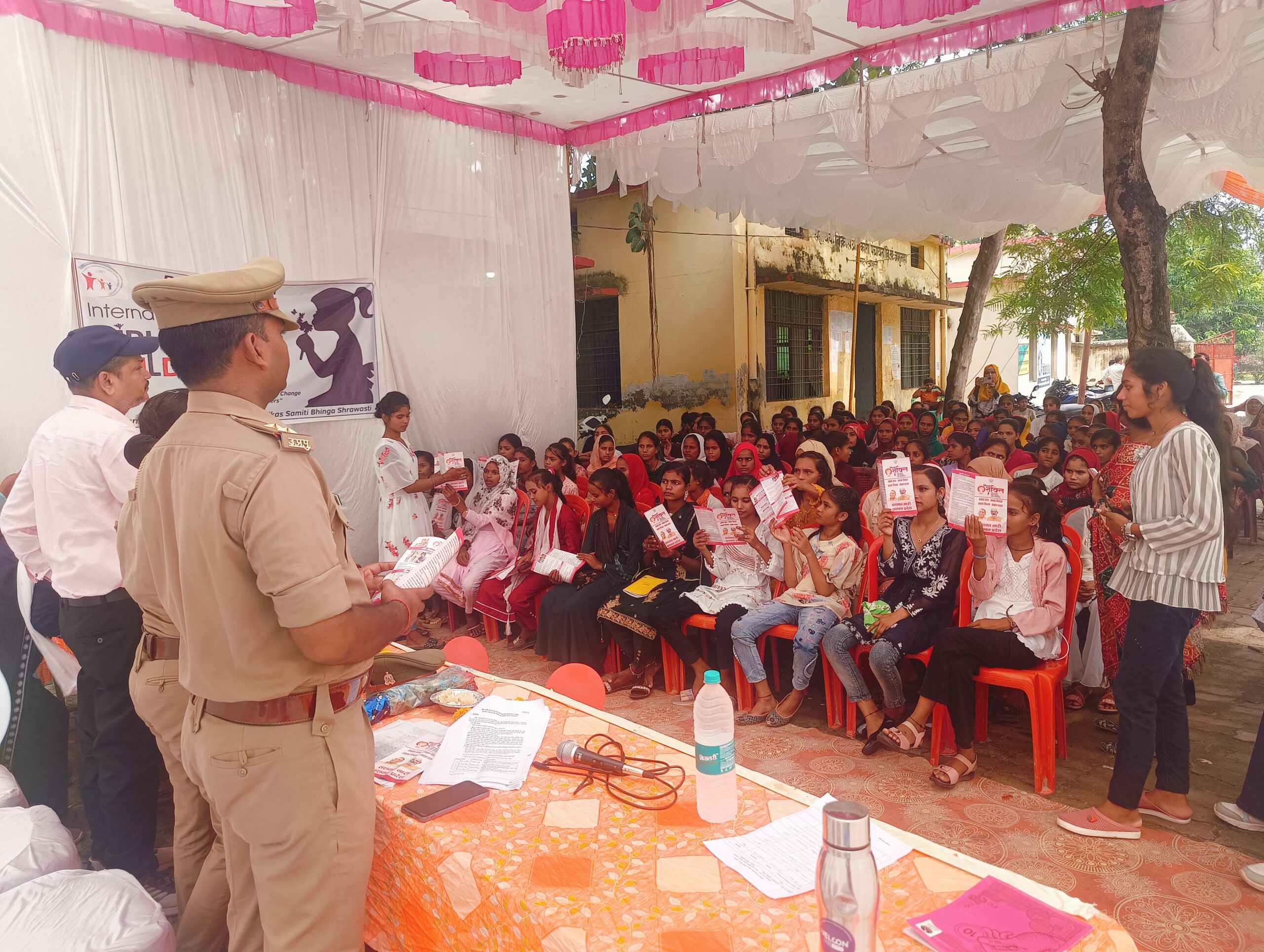 महिला एवं बाल सुरक्षा के तहत पुलिस द्वारा जागरूकता अभियान आयोजित