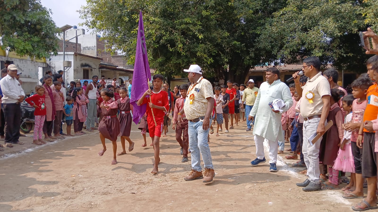 ब्लॉक स्तरीय खेलकूद प्रतियोगिता का भव्य आयोजन