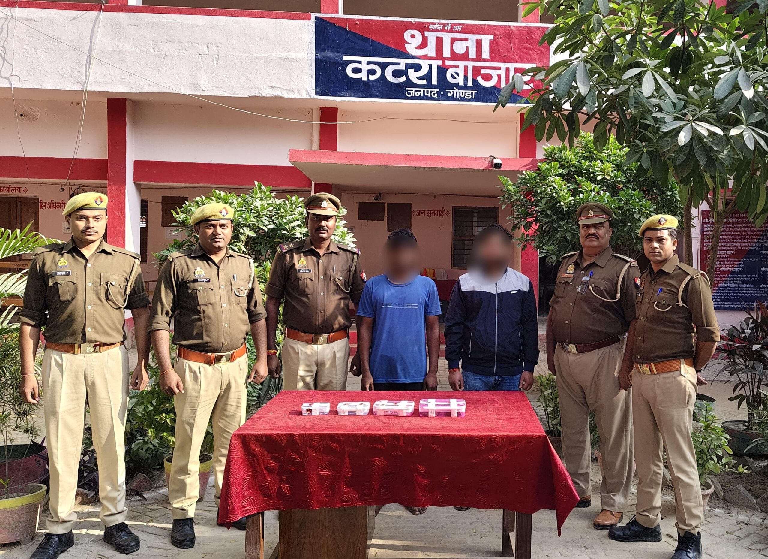 अन्तर्जनपदीय 02 शातिर चोर माल सहित गिरफ्तार