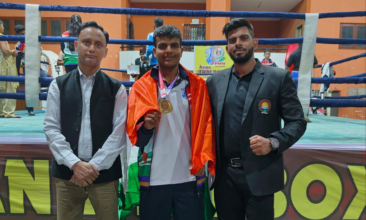 थाई बॉक्सिंग में आशुतोष ने जीता गोल्ड मेडल,क्षेत्र में हर्ष