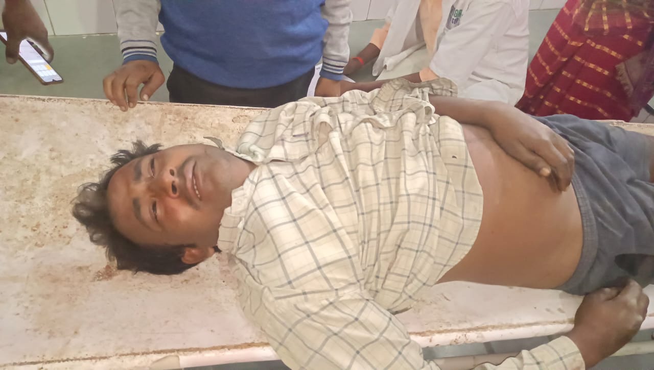 अनियंत्रित होकर गिरी मोटरसाइकिल में सवार घायल