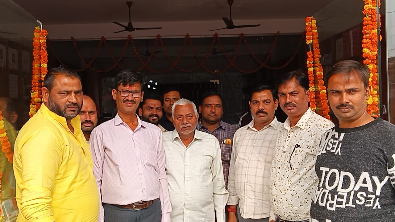 इलेक्ट्रिक शाप शोरूम का हुआ उद्घाटन